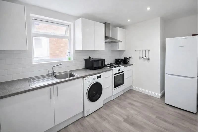 Refreshed kitchen with new units and appliances